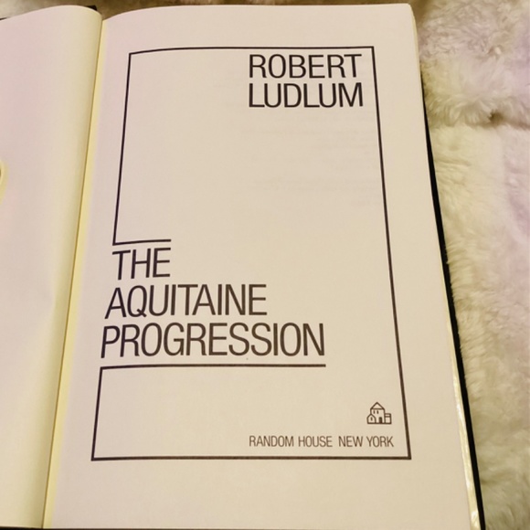 Robert Ludlum “The Aquitaine Progression” - Picture 4 of 6